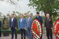 В Астрахани возложили цветы и венки к памятникам и обелискам воинской славы