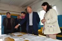 Цветы и лебеди готовятся к зимовке