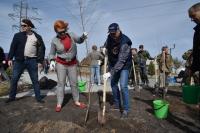 В Астрахани прошел общегородской субботник