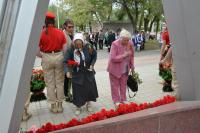 В Астрахани возложили цветы и венки к памятникам и обелискам воинской славы