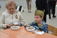 В Астрахани возложили цветы и венки к памятникам и обелискам воинской славы