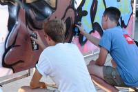 В Астрахани отметили День молодежи танцевальным флешмобом и граффити-батлом