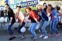 В Астрахани отметили День молодежи танцевальным флешмобом и граффити-батлом
