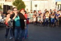 В Астрахани отметили День молодежи танцевальным флешмобом и граффити-батлом