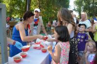 Около трех тысяч астраханцев отметили День рыбака в парке «XX лет Октября» в Трусовском районе