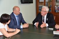 В преддверии Дня города чествуют ветеранов и почетных граждан