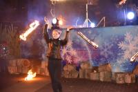 На главной городской елке зажгли огни 