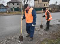 Уборка города не прекращается в выходные