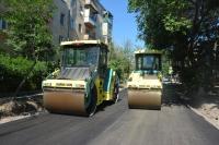 На площади Шаумяна ремонтируют дорогу и тротуар