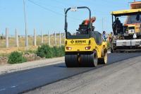 На ул. Сабанс-Яр укладывают выравнивающий слой асфальта