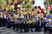 Сегодня 6800 юных астраханцев пошли в первый класс