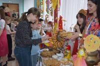 В астраханских школах отметили Масленицу