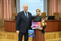 Олег Полумордвинов наградил представителей национальных сообществ