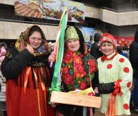 Зиму проводили с огоньком