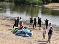 В микрорайоне X лет Октября сегодня прошел субботник