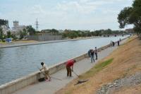 С двух астраханских набережных собрали свыше 12 кубов мусора