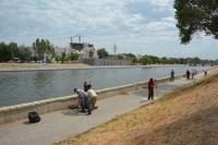 С двух астраханских набережных собрали свыше 12 кубов мусора