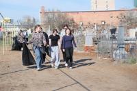 В Астрахани приводят в порядок места захоронения ветеранов Великой Отечественной войны