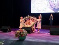 День матери в Астрахани отметили большим концертом