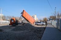 У школы №23 на улице Куликова обустроили парковочную зону