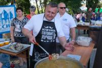 Около трех тысяч астраханцев посетили фестиваль ухи  в Трусовском районе