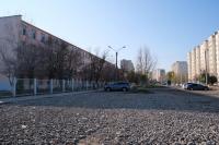 У школы №23 на улице Куликова обустроили парковочную зону