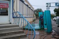 На рынке в Жилгородке демонтируют незаконные конструкции