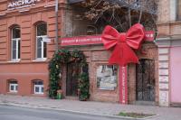 В Астрахани устанавливают главную ёлку города