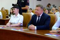 В День Государственного флага России юным астраханцам вручили паспорта