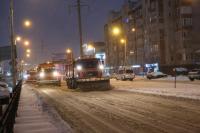 С улиц и парков Астрахани вывезли почти 200 кубометров снега