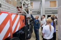 Городские школьники побывали в специализированной пожарно-спасательной части 