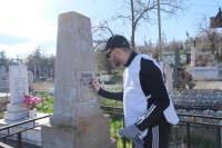 В Астрахани приводят в порядок места захоронения ветеранов Великой Отечественной войны