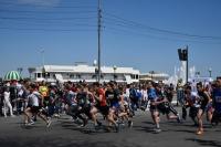 Более 1800 астраханцев пробежали эстафету по набережной