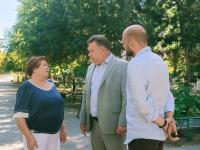 Игорь Редькин провел выездное совещание по вопросу строительства спортплощадок в школах
