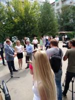 Председатель наблюдательного совета Фонда содействия реформированию ЖКХ - Сергей Степашин вручил знак отличия «Знак качества ЖКХ» председателю ТСН «Новинка»  Константину  Марисову