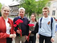 Возложение цветов к мемориальным доскам участникам Великой Отечественной Войны 