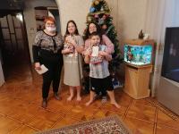 Сотрудники администрации Ленинского района г. Астрахани в преддверии Нового года организовали благотворительную акцию «Праздник к нам приходит»