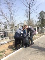 На городских кладбищах  Астрахани наводят порядок