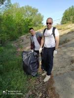 Сотрудники администрации Кировского района и других структурный подразделений провели День чистоты.