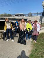 Сотрудники администрации Кировского района и других структурный подразделений провели День чистоты.