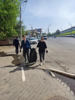 Сотрудники администрации Кировского района и других структурный подразделений провели День чистоты.