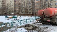 МУП «Астрводоканал» устраняет аварийную ситуацию в микрорайоне Военный городок