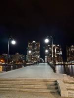 На Донецком мосту заменили освещение