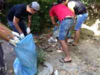 28.08.2015 г. в Ленинском районе на ул. Комсомольская Набережная прошел "День чистоты", в котором приняли участие сотрудники администрации Ленинского района г. Астрахани.