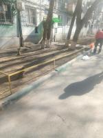 12.04.2018 сотрудники управляющей компании «Надежда» приняли активное участие в работе по благоустройству придомовой территории.