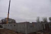 В Астрахани строительство четырех детских садов продолжается и в праздники