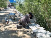 В Астрахани продолжают благоустраивать Комсомольскую набережную