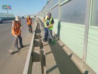 На улице Яблочкова покрасили лееерное ограждение