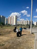 На улице Яблочкова покрасили лееерное ограждение