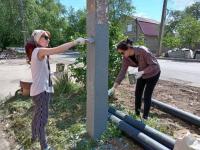 На улице Яблочкова покрасили лееерное ограждение